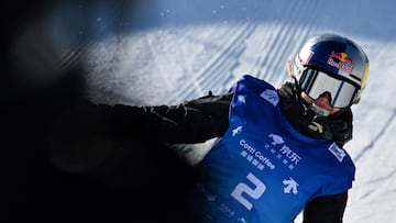 Desastre de Eileen Gu en su primera bajada en los Juegos