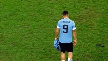 Los nervios, primero, y la desolación, después, en Luis Suárez tras quedar su selección eliminada del Mundial en la recta final del partido al ganar Corea a Portugal.