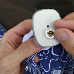 Compra una prenda de ropa, en la tienda olvidan quitarle la alarma y arrasa al enseñar cómo lo soluciona