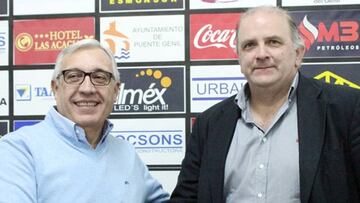 Javier Cabanas en su presentación