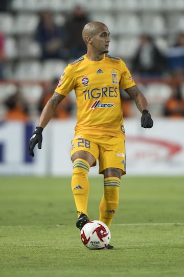 El pelón más famoso de la Liga MX ya que ha puesto en aprietos a un reconocido comentarista al confundirlo con Guido Pizarro en múltiples ocasiones.