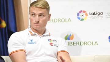 El palista Marcus Cooper, durante el homenaje a la Selección Española de Piragüismo en el CSD.