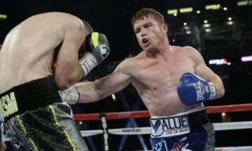 Las mejores imágenes del recital de Canelo frente a Smith