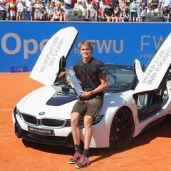 Alexander Zverev gana el título de Munich por la vía rápida