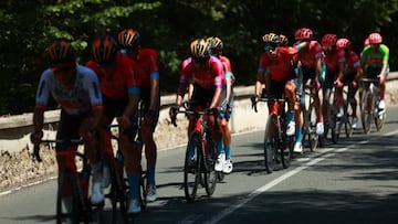 VILLARCAYO, SPAIN - AUGUST 04: Santiago Buitrago Sanchez of Colombia and Team Bahrain Victorious Purple Leader Jersey competes during the 44th Vuelta a Burgos 2022, Stage 3 a 156km stage from Quintana Martín Galíndez to Villarcayo on August 04, 2022 in Villarcayo, Spain. (Photo by Gonzalo Arroyo Moreno/Getty Images)