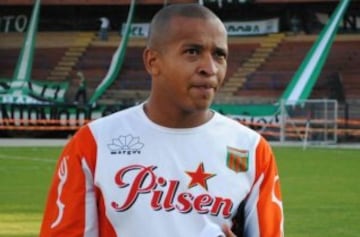 El delantero jugó en Medellín (2001 y 2006), Envigado (2002 y 2008-2012) y Nacional (2004-2005)