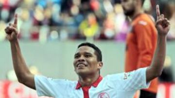 Bacca celebra su noveno gol.