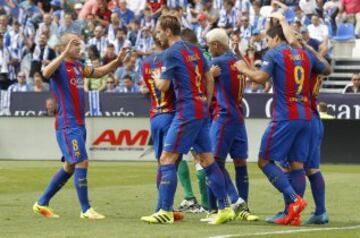 Los jugadores celebran el 0-2 de Luis Suárez. 