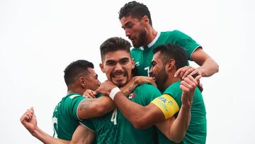 Johan Vasquez celebrando su gol