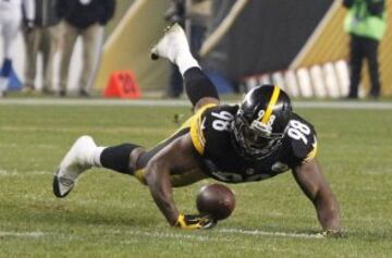 La defensa de los Pittsburgh Steelers cada vez está más seria y acoplada, ayer incluso provocaron un fumble y recuperarons un balón. Su fiortaleza reside en el front seven, con jgadores como Vince Williams.