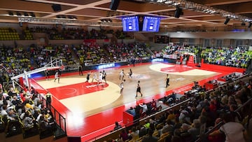 El pabellón Gaston Médecin, donde juega el AS Mónaco, es parte del complejo del Estadio Luis II de fútbol.