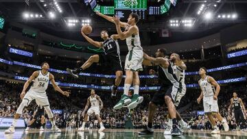 Giannis (34+18+8) pone otra vez a los Spurs en negativo (9-10)