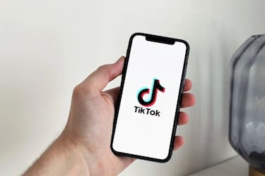 TikTok acusada de no proteger la privacidad de los usuarios menores de edad