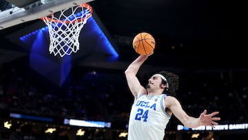 LAS VEGAS, NEVADA - MARCH 23: Jaime Jaquez Jr. #24 of the UCLA Bruins dunks the ball during the second half against the Gonzaga Bulldogs in the Sweet 16 round of the NCAA Men's Basketball Tournament at T-Mobile Arena on March 23, 2023 in Las Vegas, Nevada.   Sean M. Haffey/Getty Images/AFP (Photo by Sean M. Haffey / GETTY IMAGES NORTH AMERICA / Getty Images via AFP)