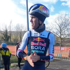 Oier Lazkano se deja ver por el ciclocross internacional de Amurrio