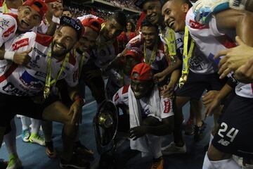 Con goles de Jarlan Barrera y Teófilo Gutiérrez, Junior sentenció la final de Copa para quedarse con el título de 2017