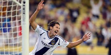 El central estadounidense debutó con LA Galaxy. En su primer temporada en la MLS jugó 30 partidos donde anotó 1 gol y dio 1 asistencia.