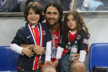 Mario Alberto Yepes estuvo en el PSG desde el 2004 hasta el 2008. En el equipo francés ganó una Copa de Francia y una de Liga