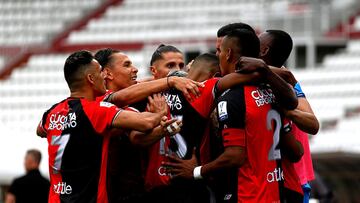 Jugadores de C&uacute;cuta Deportivo celebran un gol en la Liga BetPlay