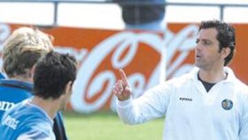 <b>ESTILO CON EL BALÓN. </b>Quique sigue teniendo buen toque y ayer lo demostró en el entrenamiento.