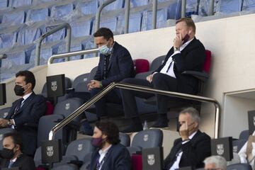 Koeman en las gradas