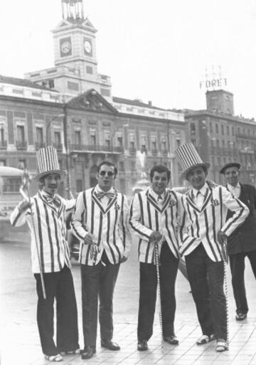 Los seguidores son el alma del fútbol, el jugador número doce. El fútbol desde sus comienzos despertó pasiones y arrastró masas. Seguidores del Athletic Club. 