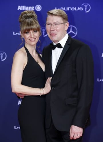 El expiloto de Fórmula 1, Mika Hakkinen, y su pareja, Marketa Remesova (