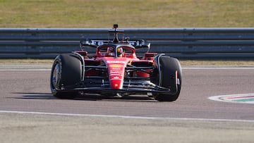 Sainz, con el Ferrari SF-23 en Fiorano.