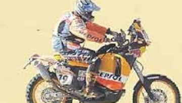 <b>SOLVENTE.</b> Isidre Esteve volvió a demostrar ayer que su primer puesto en motos es mucho más que una casualidad.
AFP