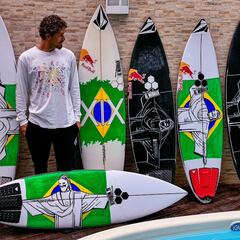 Chianca tendrá que borrar a Cristo de sus tablas de surf para París 2024