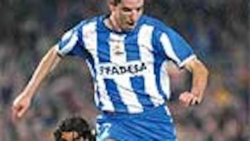 <b>SIEMPRE EL MISMO FINAL</B>. Portero en el camino y pelota en la red.