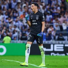 Esteban Andrada le responde a Nahuel Guzmán tras apuntarlo con un láser