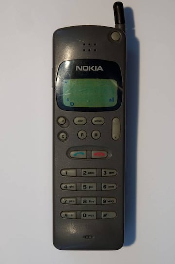El mitico Nokia 2010, el primer m&oacute;vil con la funci&oacute;n SMS