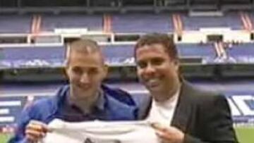 <b>JUNTOS. </b>Ronaldo y Benzema, juntos en el césped del Bernabéu.