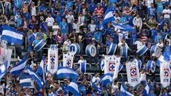 Aficionados de La M&aacute;quina gritaron contra su t&eacute;cnico en el partido ante Morelia de la Liga MX. 