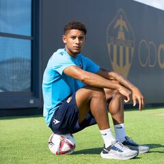 Douglas y Chirino marcan el futuro del Castellón