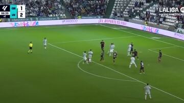 El gol de Rubén Alves para salvar al Córdoba en el 97′