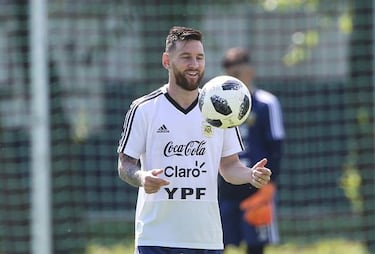 Deschamps: "We don't have any specific plan to stop Messi"