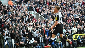 A packed St. James park enjoyed every minute of a one sided affair against the Red Devils as Newcastle battle for a European slot.