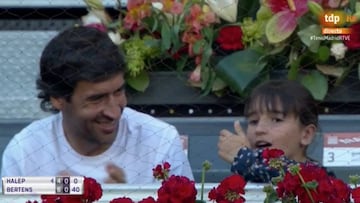 Raúl's daughter in awe during a day at the tennis with Dad in Madrid