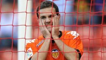 <b>PRECAUCIÓN.</b> Mata no tendrá problemas para jugar contra el United.