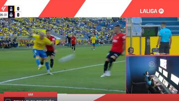 El penalti que desesperó a Iturralde: “Lo voy a decir... Del Cerro es muy malo en el VAR”