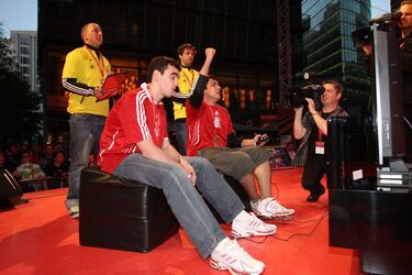 Alfonso Ramos brilla como el mejor jugador del mundo en FIFA 08