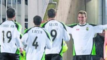 El Racing lidera su Liga