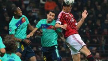 <b>FUERTE POR ARRIBA</b>. Ibrahimovic ganó la mayor parte de los balones aéreos a la defensa del Barcelona. El sueco sacó partido a su altura e incluso marcó un gol.