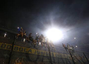 Boca es el nuevo campeón de la Superliga con un punto de diferencia sobre River Plate, equipo que empató ante Atlético Tucumán.