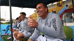 Paredes da el golpe en su inicio como DT y ficha a ex goleador de Colo Colo