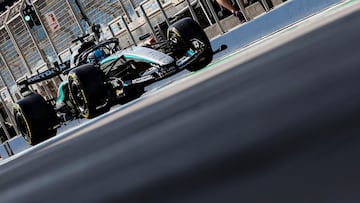 Russell, con el Mercedes en el test de Bahréin.
