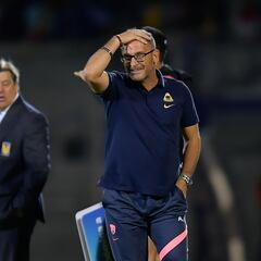 Pumas da nuevo voto de confianza a Andrés Lillini