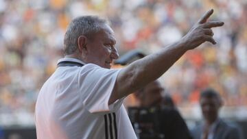 13/08/16 PRESENTACION OFICIAL DEL VALENCIA CF -
EN EL ESTADIO DE MESTALLA
DESPEDIDA DE ESPAÑETA UTILLERO